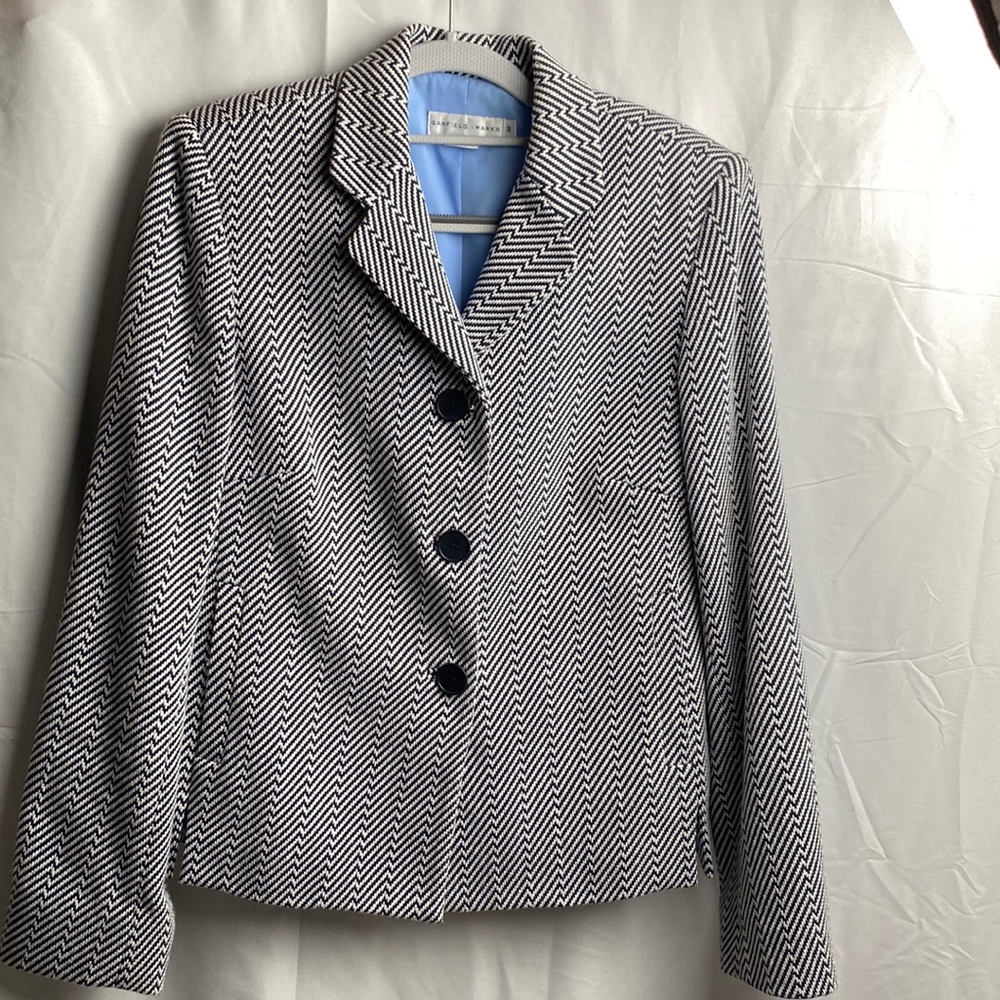 Garfield & Marks black and white three button blazer